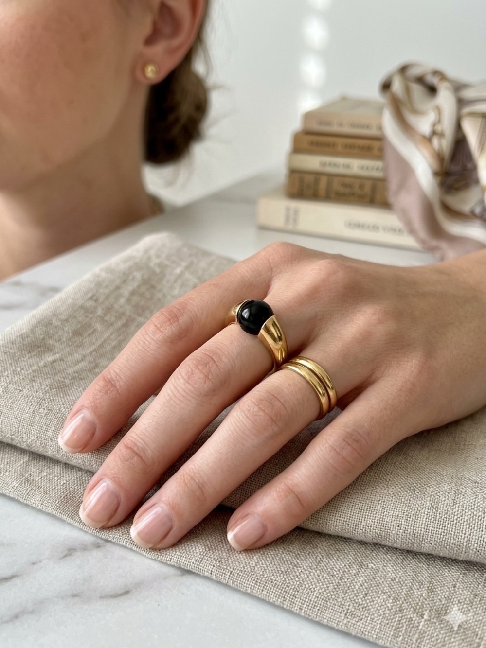 VTG 70s Avon Black Cabochon (Stone) Gold Tone Statement Ring, Stacking sz. 5 - Picture 6 of 17
